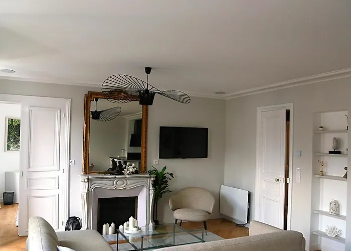 Le Ciel De Paris - Montparnasse & Jardin Du Luxembourg Bed and Breakfast